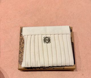 Monedero Loewe Beige y Plateado