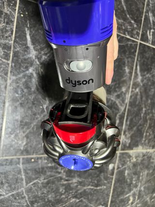 Dyson V8 Aspiradora con Accessori