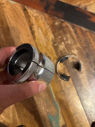 Giunto per forcella moto