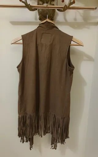 Chaleco Bershka flecos marrón S