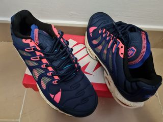 Zapatillas terrascape azul y rosa