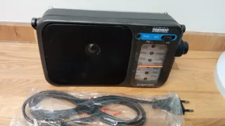 Radio Daewoo Internacional Portátil Negra