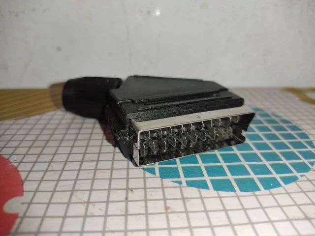 Conector SCART - gratis