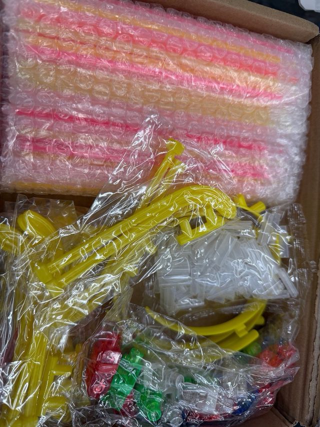 Braccialetti e barre luminose fluorescenti