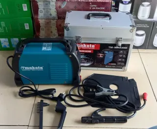 Saldatrice Inverter Makota 400A + Valigetta