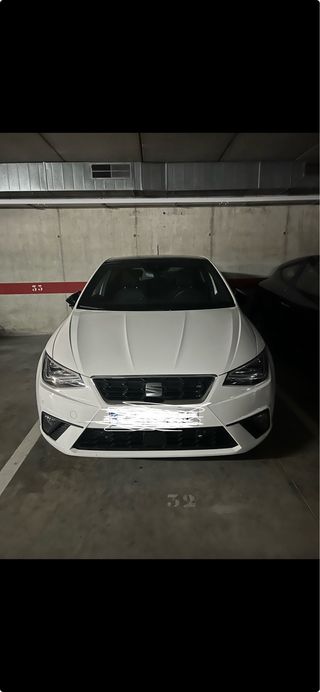 se alquila parking de coche en Mataró