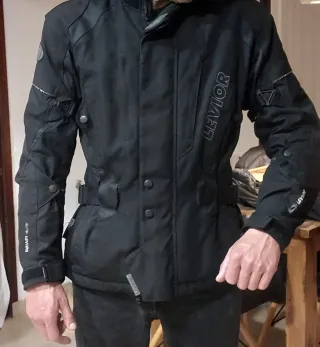 Chaqueta de moto LEVIOR negra
