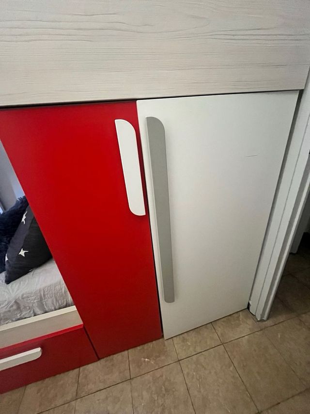 Cama litera con armario