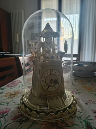 Orologio carillon cavalli dorato