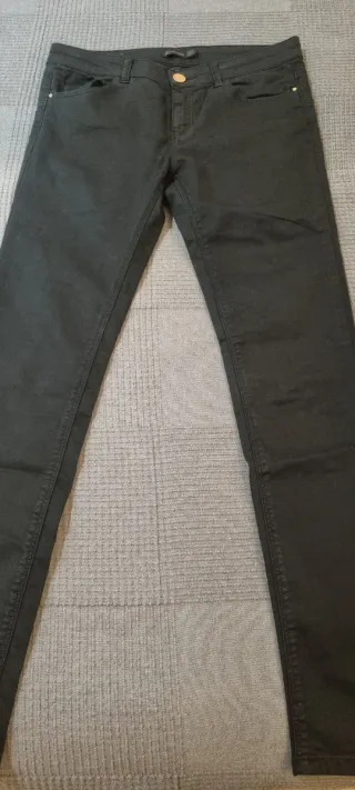 Pantalones negros ajustados