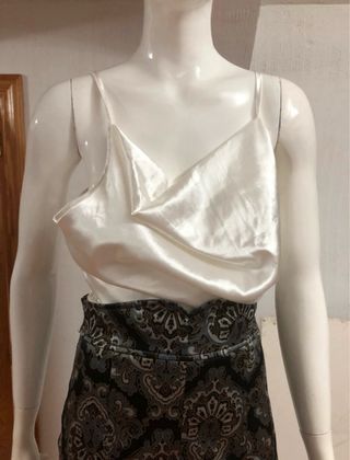 Falda tubo estampado paisley