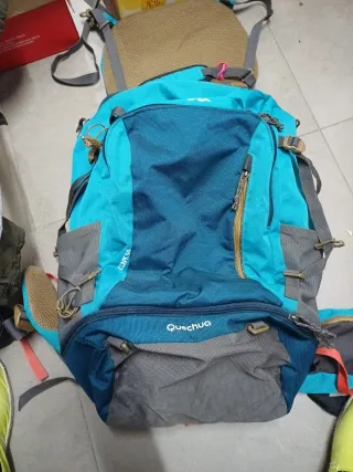 Mochila Quechua Escape 50L Azul/Gris