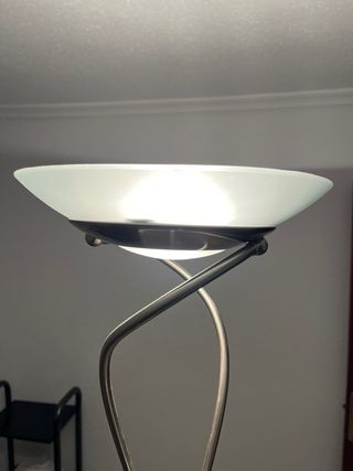 Lámpara de pie metal y cristal