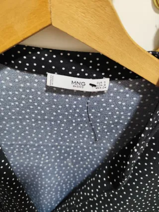 Vestido Mango negro lunares blancos manga larga