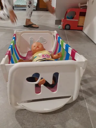 Cuna Nenuco con muñeco y ropa