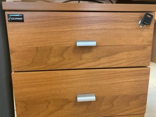 liquidación mobiliario oficina JGORBE. todo -75%