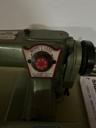 Máquina de coser Alfa Zig-Zag antigua