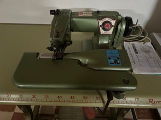 Máquina de coser Alfa Zig-Zag antigua