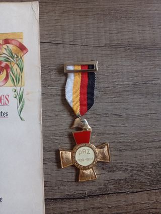 Medalla y diploma ex combatiente Guerra Civil