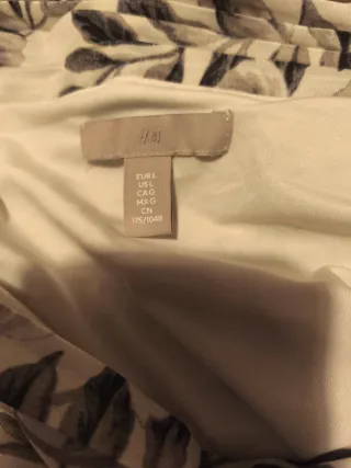 Vestido H&M plisado un hombro estampado