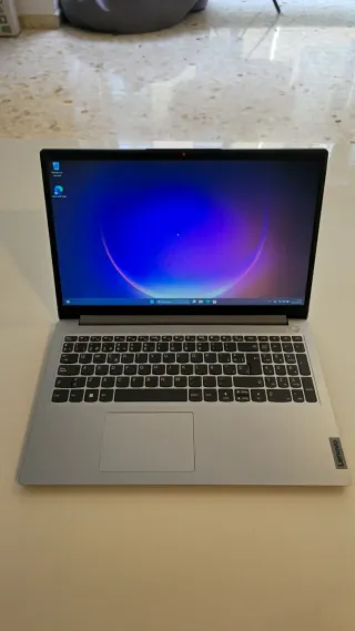Portátil Lenovo IdeaPad 1 15ADA7 8GB RAM