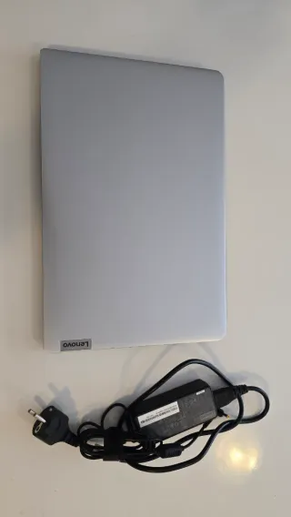 Portátil Lenovo IdeaPad 1 15ADA7 8GB RAM