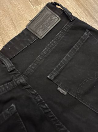 Pantalones Levis Negros