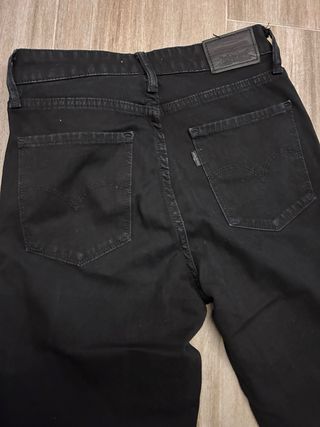Pantalones Levis Negros