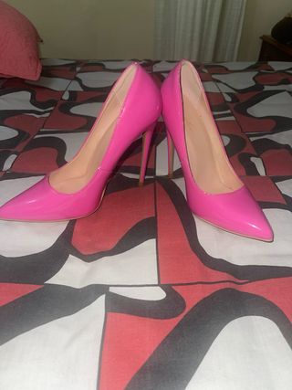 Zapatos de tacón fucsia