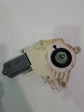 MOTOR ELEVALUNAS TRASERO DERECHO LAND ROVER RANGE ROVER SPOR (3)