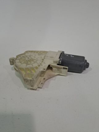 MOTOR ELEVALUNAS TRASERO DERECHO LAND ROVER RANGE ROVER SPOR (3)