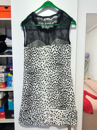 Vestido GUESS Negro y Blanco con Encaje