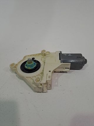 MOTOR ELEVALUNAS TRASERO IZQUIERDO LAND ROVER RANGE ROVER SP (4)