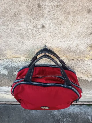 Borsa Kipling rossa e nera