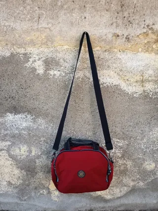 Borsa Kipling rossa e nera