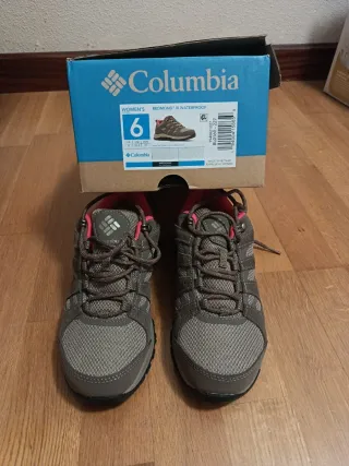 Zapatillas senderismo mujer Columbia grises y rosa