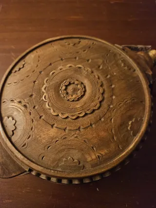 Collezione di legno intagliato