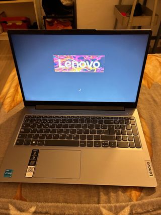 Portátil Lenovo Gris Plata