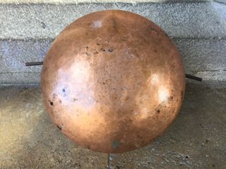 Antico calderone di rame