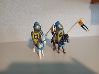 Playmobil Caballeros León con Banderas