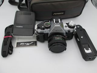 CANON AE-1 PROGRAM IN OTTIME CONDIZIONI+ACCESSORI