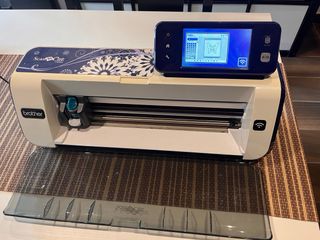 Plotter Brother ScanNCut CM900 bianco e blu