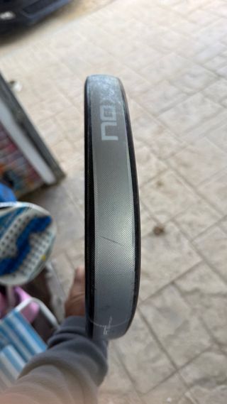 Pala de pádel Nox AT10 18K attack