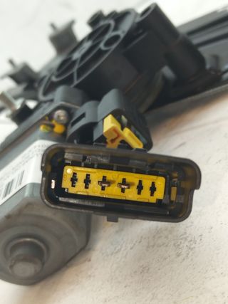 ELEVALUNAS DELANTERO DERECHO PEUGEOT BOXER FURGÓN