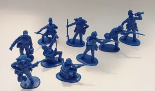 Nove soldatini blu