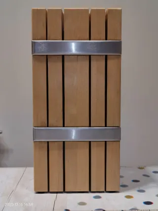 Blocco di coltelli in legno e metallo