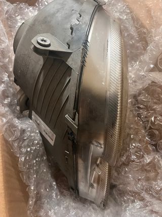 Faro derecho clk w209