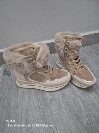 Botas Beige con Pelo sin marca