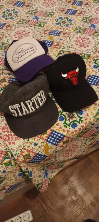 Lote 3 Gorras: Chicago Bulls, Starter