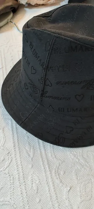 Gorro Blumarine Negro